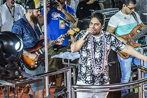 Jorge e Mateus saem pelo 7º ano com trio em Salvador; veja como foi