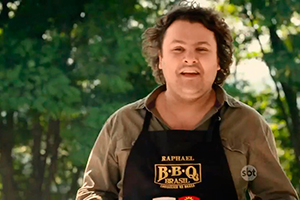Enquete: Raphael se atrapalhou ou deixou cair o prato de propósito? 