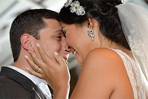 A Bel da primeira versão de Chiquititas casou e temos fotos