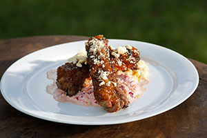 Costelinha de Porco com Barbecue Paraense de Manga e Coleslaw do Albervan
