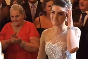 Vídeo: Veja o "com quem será" da Lívia Inhudes