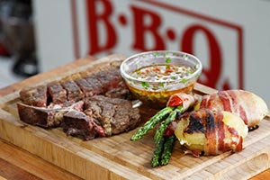 T-Bone com Batata assada com Bacon e vinagrete do Carlão
