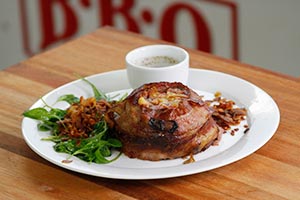 Churrasco de Carne com Bacon com purê de batata e mandioquinha do Sander