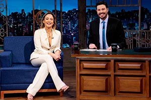 Claudia Leitte faz revelações exclusivas e cai na dança no The Noite desta quarta