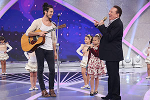 Raul Gil recebe Tiago Iorc e faz grande homenagem a Cauby Peixoto neste sábado