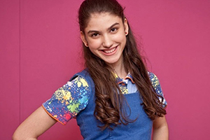 Mili mostra foto de quando era bebê