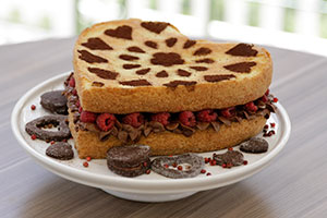Bolo do Dia dos Namorados: Naked cake de Chantily de chocolate com pimenta