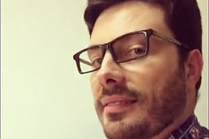 Danilo Gentili aparece com estilo "nerd" e deixa fãs apaixonadas