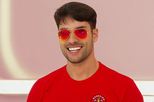 O bombeiro da Eliana de um jeito que você nunca viu