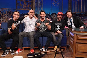 Danilo Gentili recebe a banda Tihuana no The Noite desta sexta
