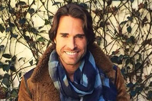 Você sabia que Sebastian Rulli já teve cabelo comprido?