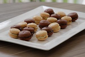 Macaron de de Rapadura de Coco e Macaron de Chocolate com Pimenta do Marcos