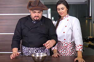 Matheus Ceará e Dani Iafelix ensinam a fazer cookie fit