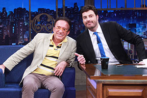 Danilo Gentili recebe Moacyr Franco no The Noite desta quinta