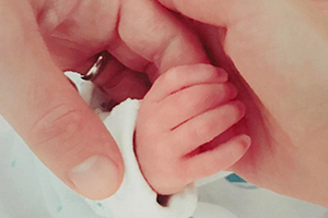 Nasceu! Anahí já é mamãe