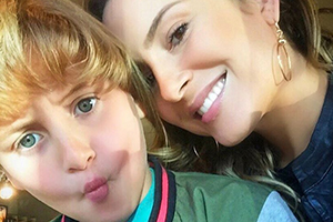 Claudia Leitte faz homenagem ao filho