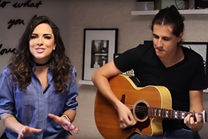 Ju Franceschi faz cover da música KM 70 de Luan Santana