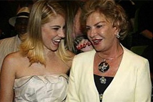 Juliana Baroni, que já viveu Marisa Letícia no cinema, faz homenagem