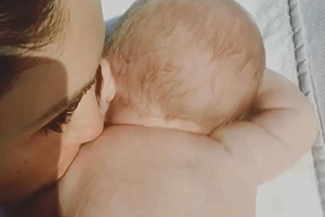 Anahí posta o vídeo mais fofo de todos os tempos com seu bebê