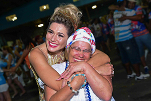 Lívia Andrade se emociona durante último ensaio da Império de Casa Verde