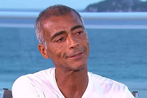 Ex-jogador Romário fala sobre magreza e conta que perdeu 18 quilos após cirurgia