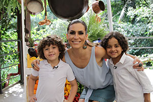 Duelo de Mães traz mães dos atores Leonardo Oliveira e Gabriel Miller de Carinha de Anjo para competição neste sábado