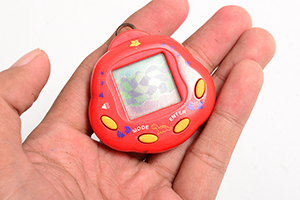 ELE RETORNOU! Após 20 anos, o bichinho virtual volta a ser vendido