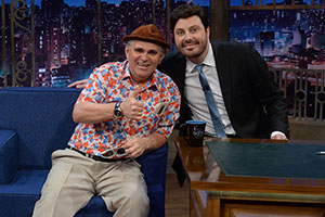 Danilo Gentili recebe o humorista Batoré no The Noite desta terça