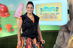 Silvia Abravanel está hospitalizada mas tranquiliza seus fãs 