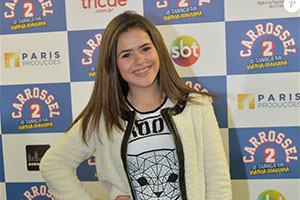 Maisa arrasa com foto da infância e presta homenagem ao pai
