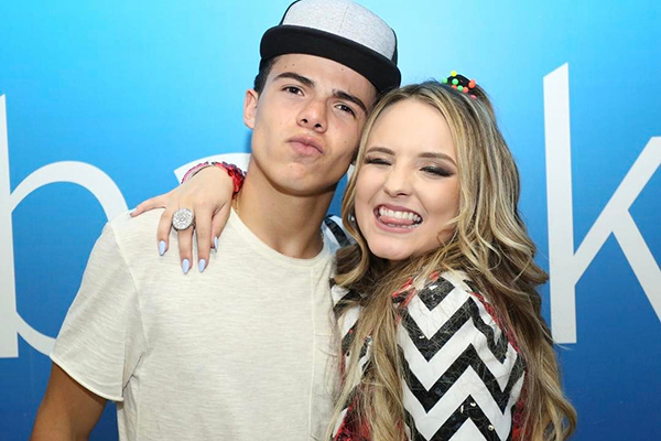 Thomaz Costa posta foto com Lari Manoela e deixa fãs intrigados