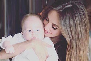 Anahí posta vídeo fofo com o filho e fãs se apaixonam