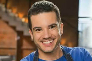 Thiago Mendonça, o Vitor de Carinha de Anjo, posta foto surpreendente de quando era mais novo