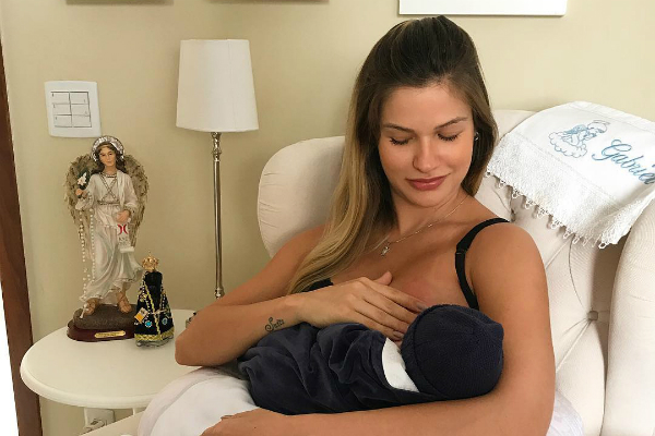 Andressa Suita posta declaração para Gusttavo Lima e o filho: "Meus meninos"