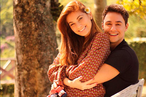 Ohana Homem e Thiago Amaral comemoram seis meses de gravidez