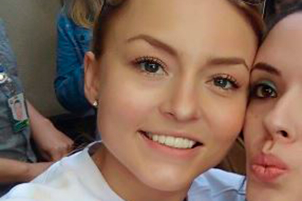 Angelique Boyer desembarca em São Paulo e leva fãs à loucura 