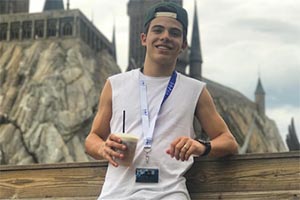 Na Flórida, Thomaz Costa mostra talento ao jogar futebol