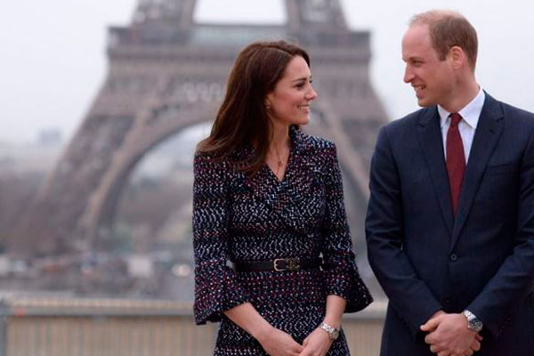 Príncipe George completa 4 anos e posa sorridente em foto oficial 