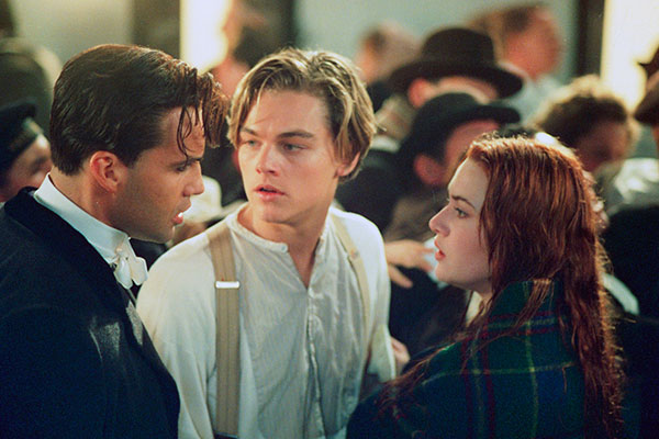 Triângulo amoroso de Titanic se reencontra em evento beneficente