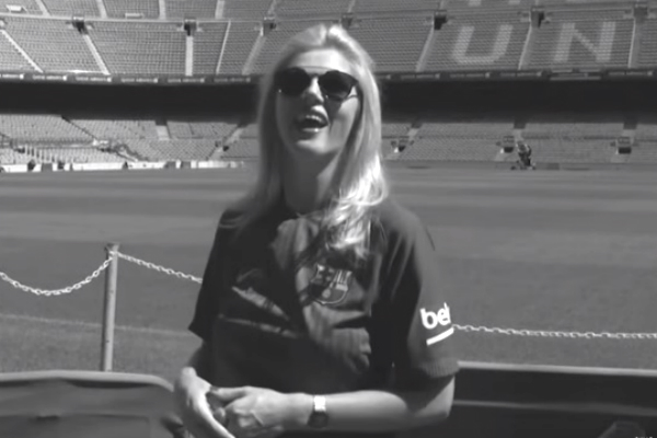 Val Marchiori entra no estádio do Barcelona e conhece a história do clube