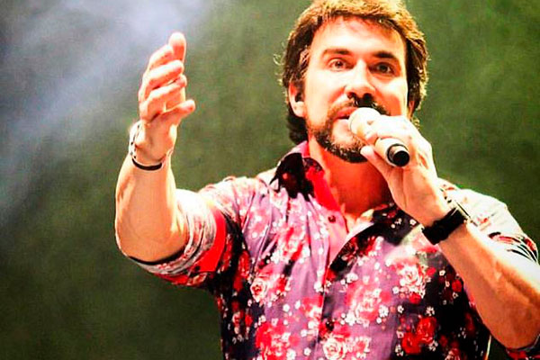 Padre Fábio de Melo faz desabafo e revela momento difícil