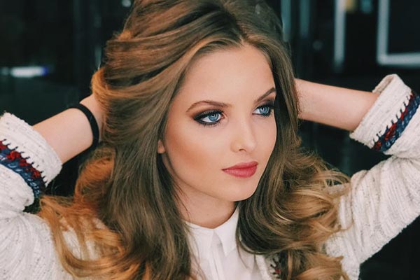 Giovanna Chaves se declara para ex-colega de Cúmplices de um Resgate