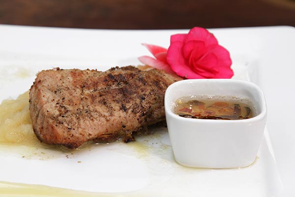 Picanha suína com purê de maçã verde e sweet chilli do Daniel