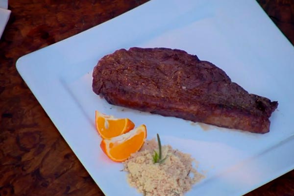 Picanha tira com farofa de alho e alecrim da Mayara