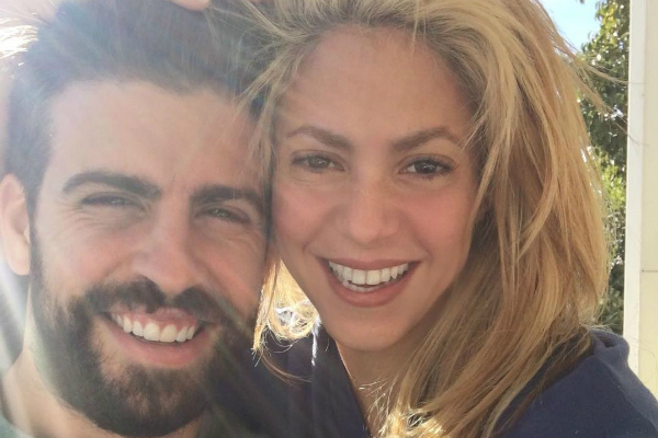 Piqué põe fim a rumores de que estaria se separando de Shakira