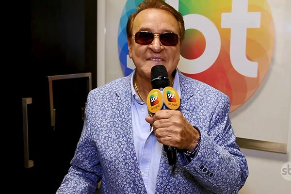 Carlos Villagrán conta história inusitada de Seu Madruga