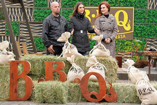 Participante do BBQ fica com nojo de preparar carne: ´Tocar já vai ser um desafio´