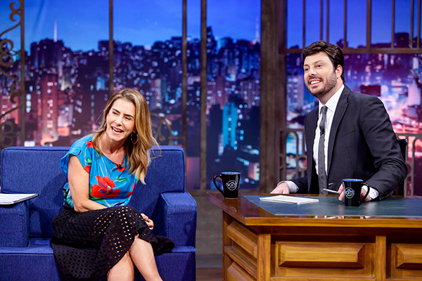 Maitê Proença conversa com Danilo Gentili no The Noite desta terça