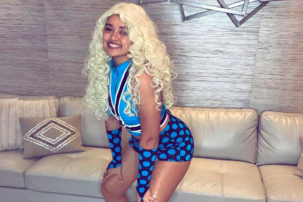 Filha de Carla Perez presta homenagem à mãe com look do É o Tchan 