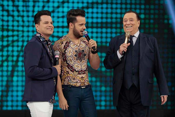 Raul Gil apresenta Banquinho especial funk e recebe João Neto e Frederico neste sábado 